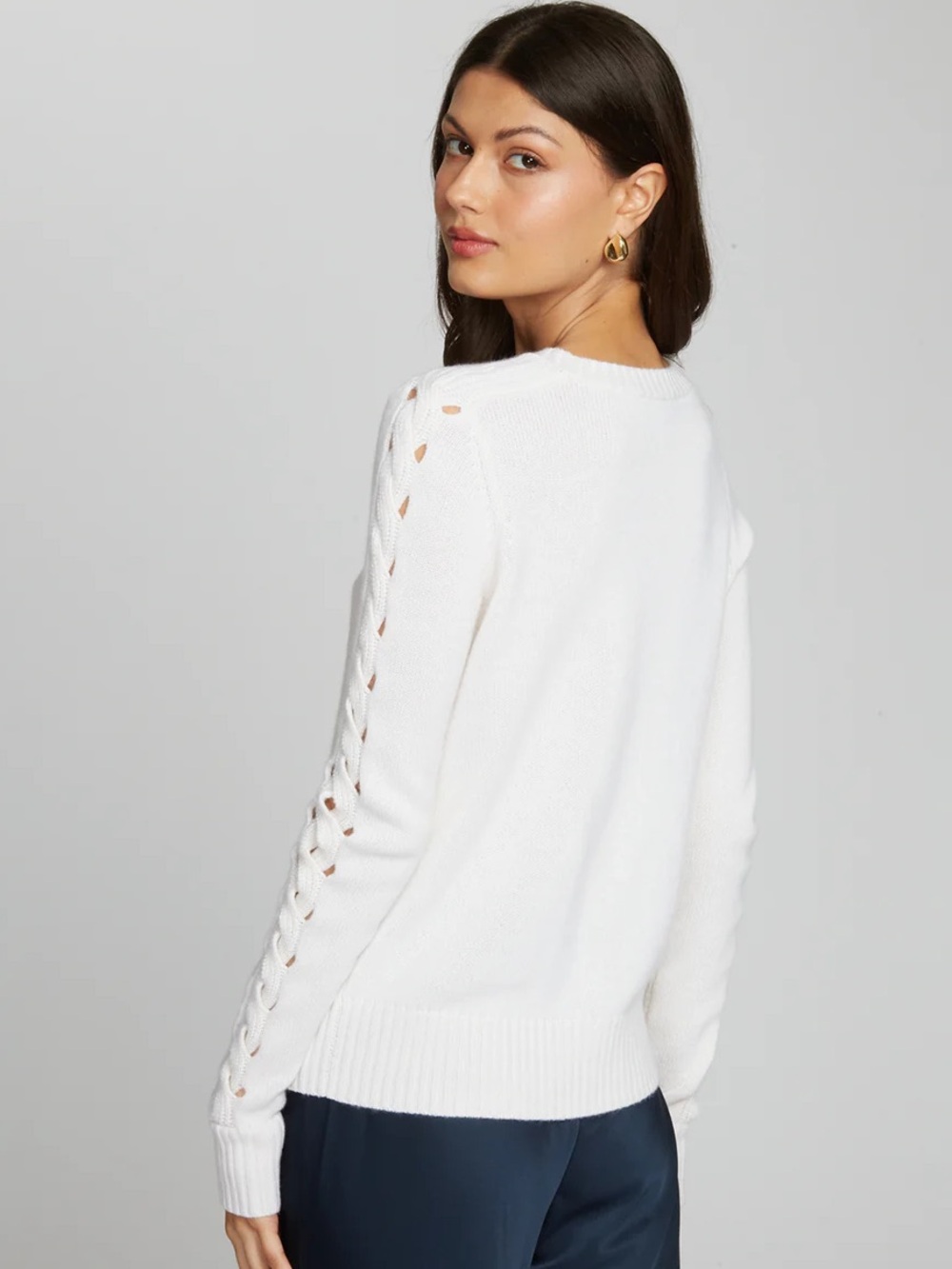 Autumn Cashmere Open Cable Sleeve Sweater in Cream size XS - Picture 3 of 9